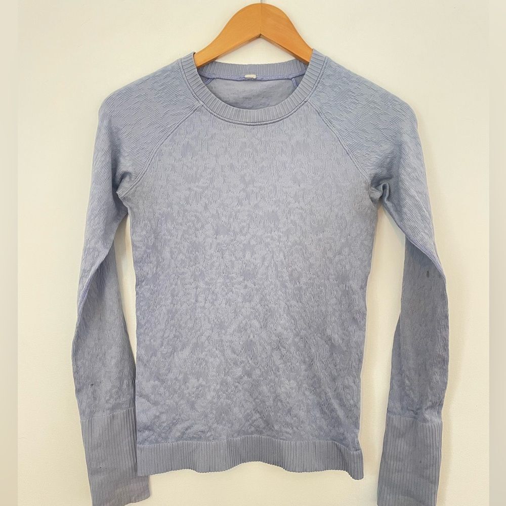 Lululemon Rest Less Pullover Long Sleeve Thumb Hole Hydrangea Blue Size Small/2